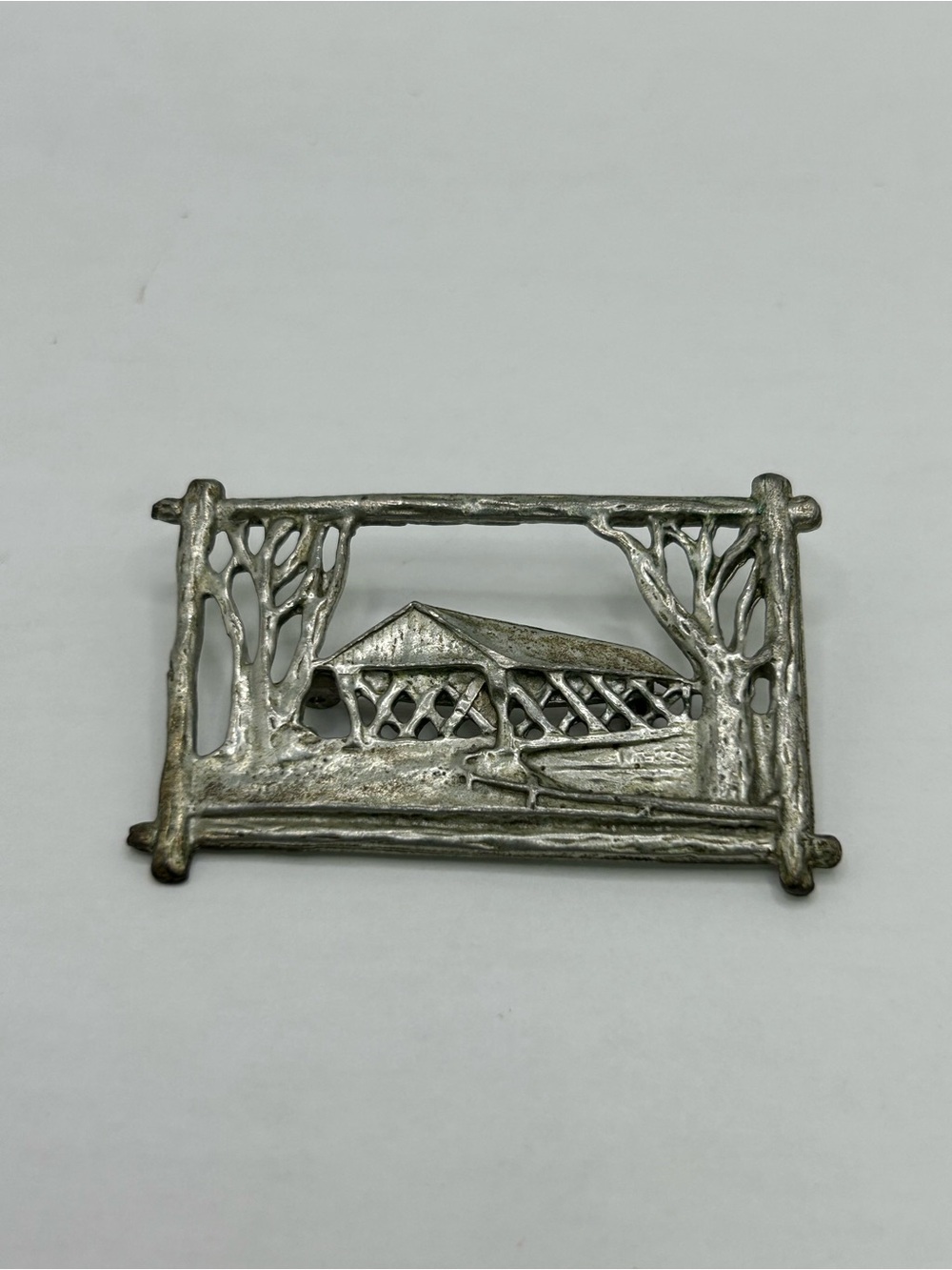 VICTORIAN ERA DETAILED PEWTER COVERED BRIDGE BROOCH PIN